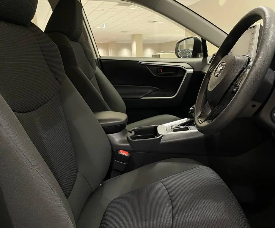 2022 Toyota RAV4 Gallery Image 12