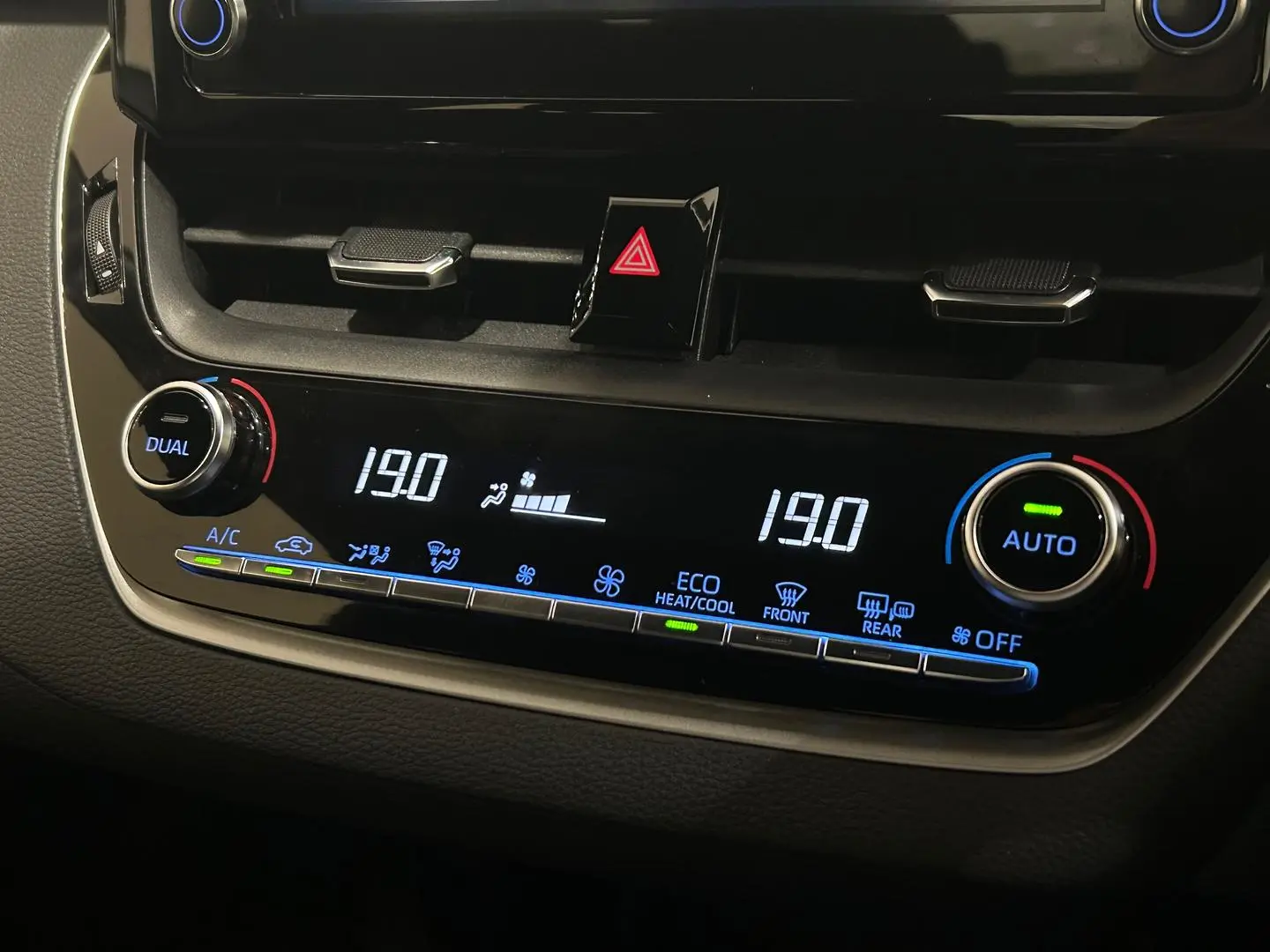 2022 Toyota Corolla Gallery Image 16