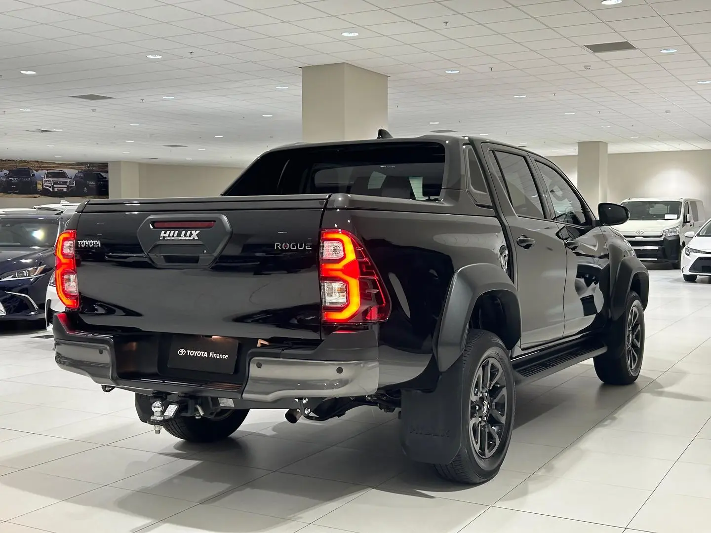 2023 Toyota Hilux Gallery Image 10