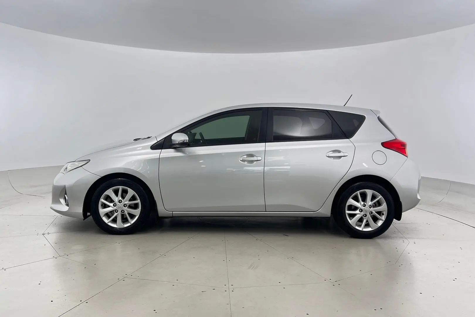 2014 Toyota Corolla Gallery Image 8