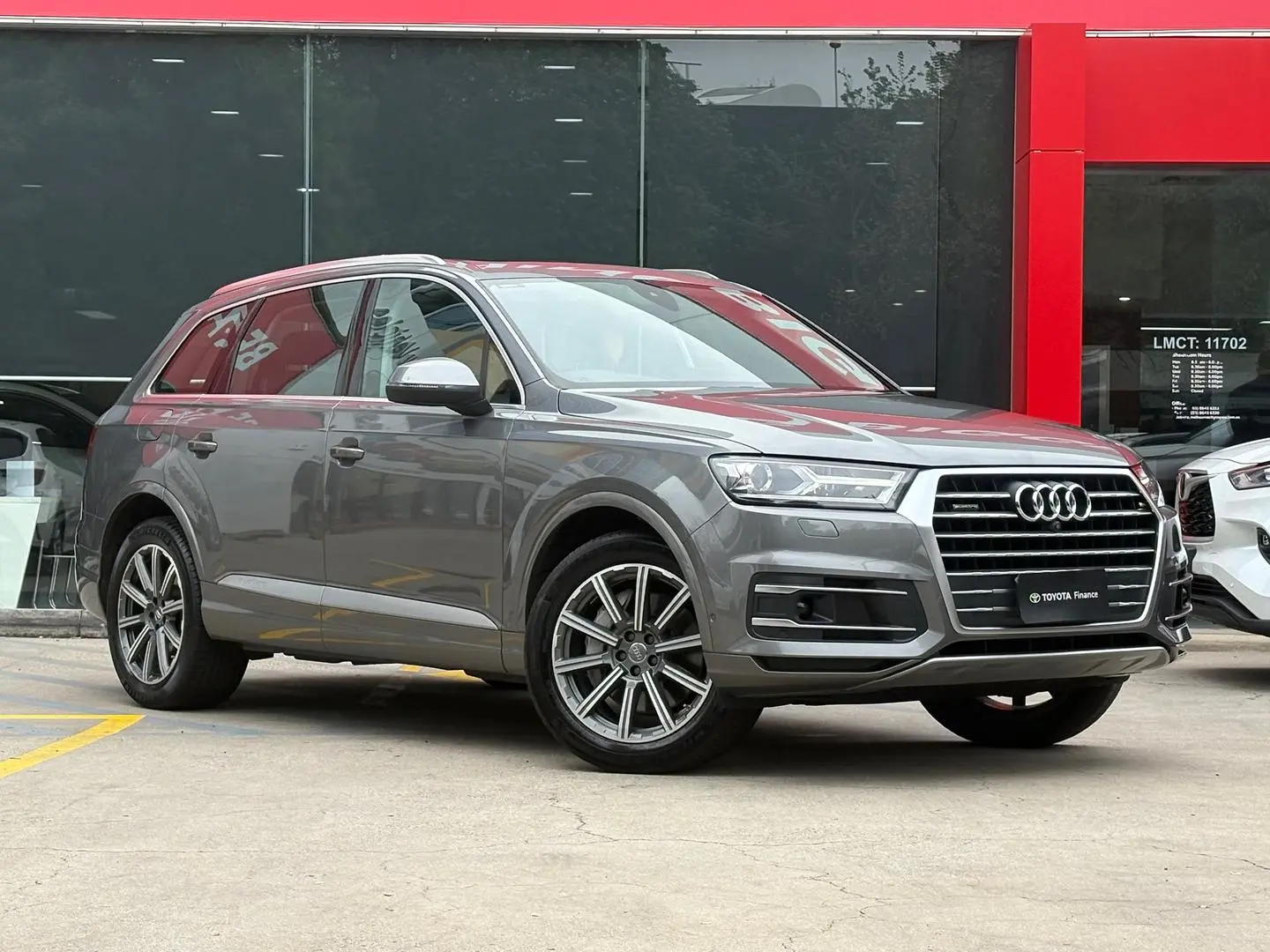 2017 Audi Q7 Gallery Image 1