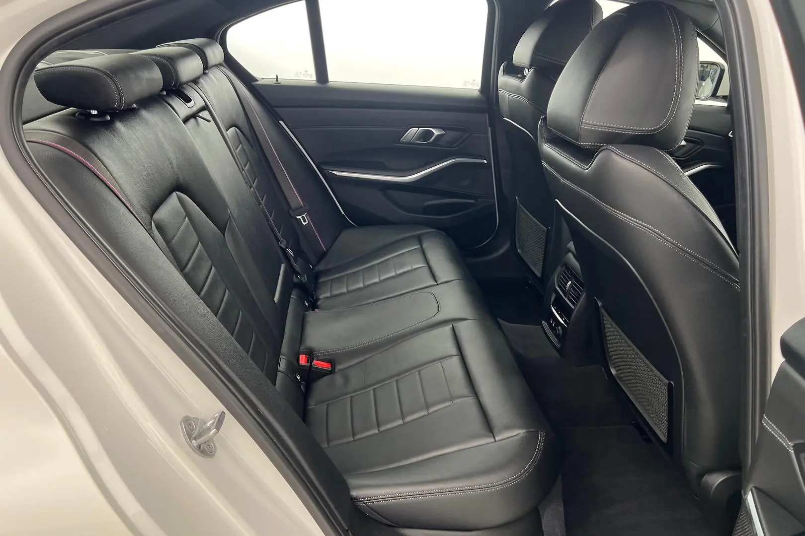 2019 BMW 3 Series Gallery Image 22
