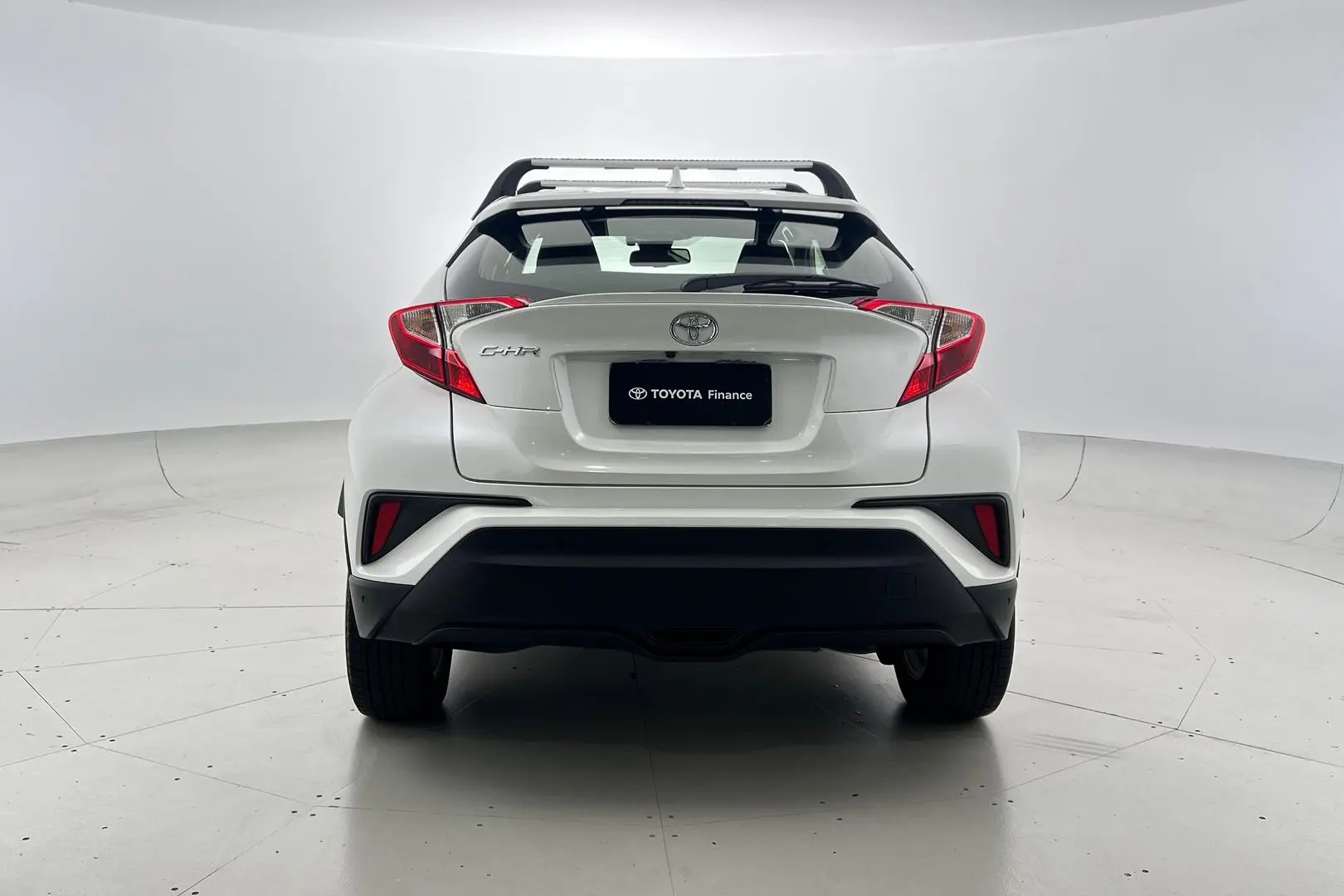 2019 Toyota C-HR Gallery Image 6