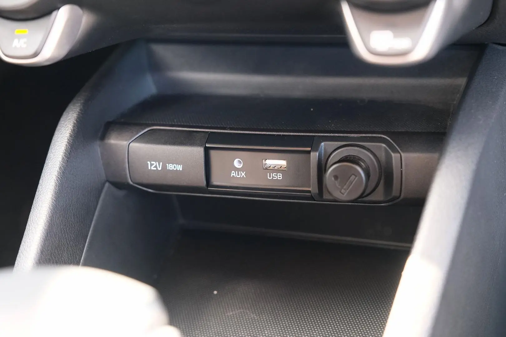 2020 Kia Rio Gallery Image 20