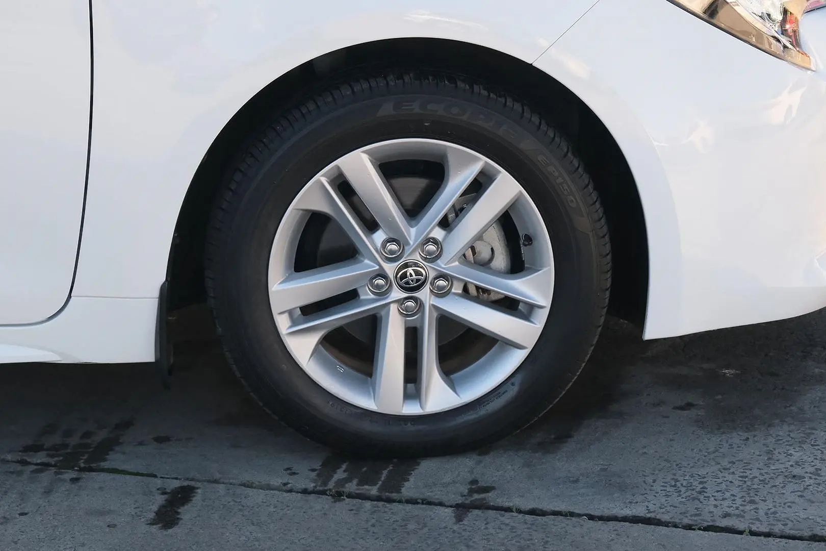 2019 Toyota Corolla Gallery Image 6