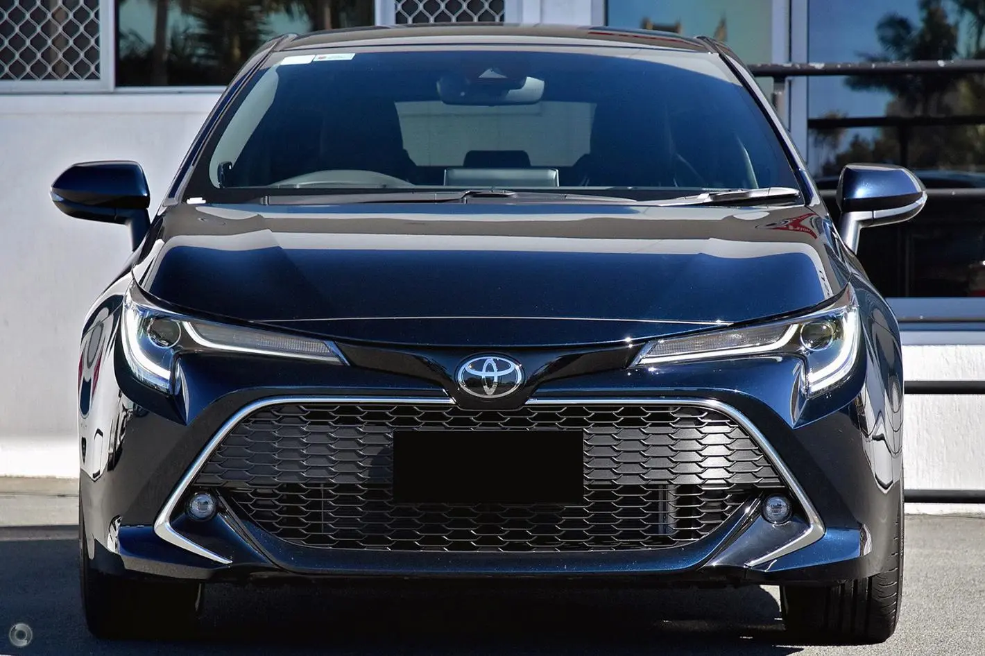 2019 Toyota Corolla Gallery Image 2