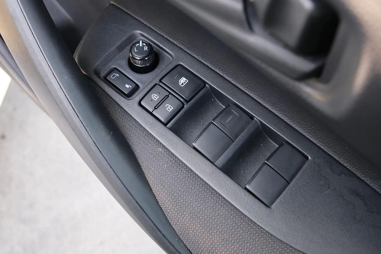 2019 Toyota Corolla Gallery Image 12
