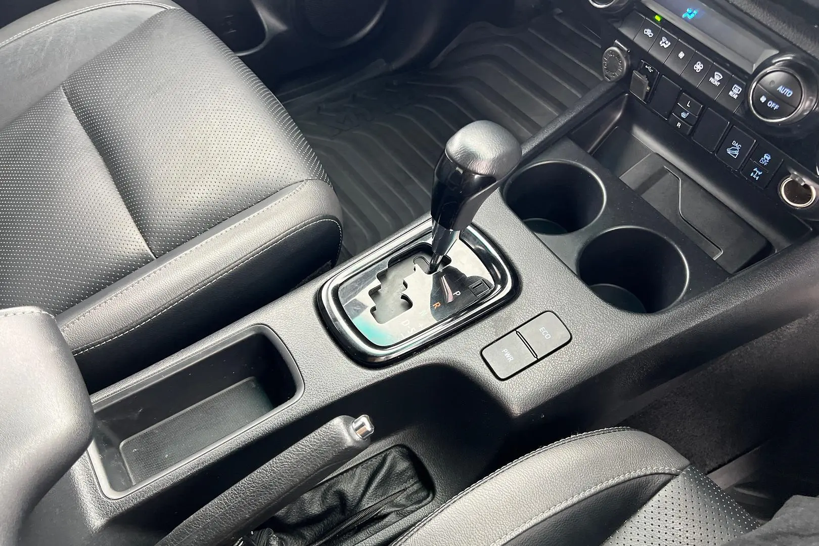 2023 Toyota Hilux Gallery Image 20