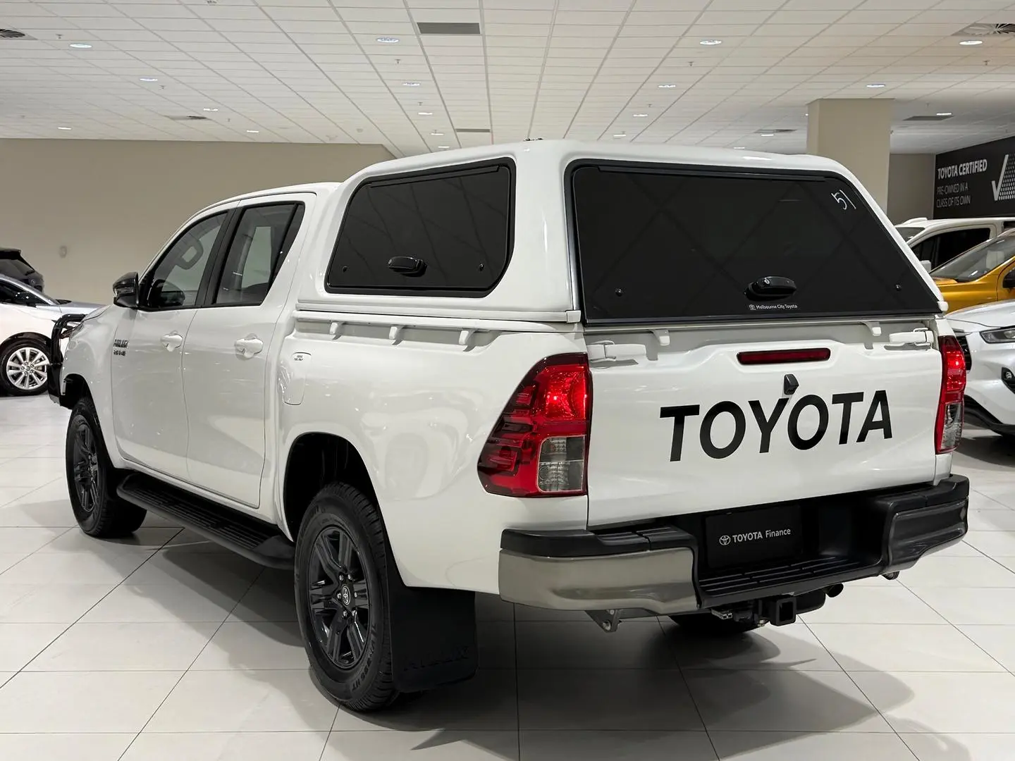 2022 Toyota Hilux Gallery Image 8