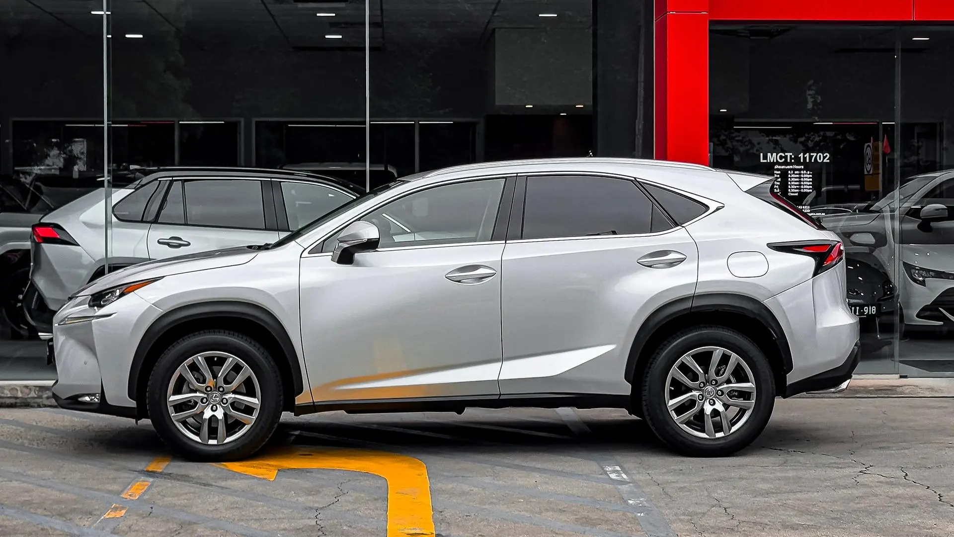 2015 Lexus Nx Gallery Image 8