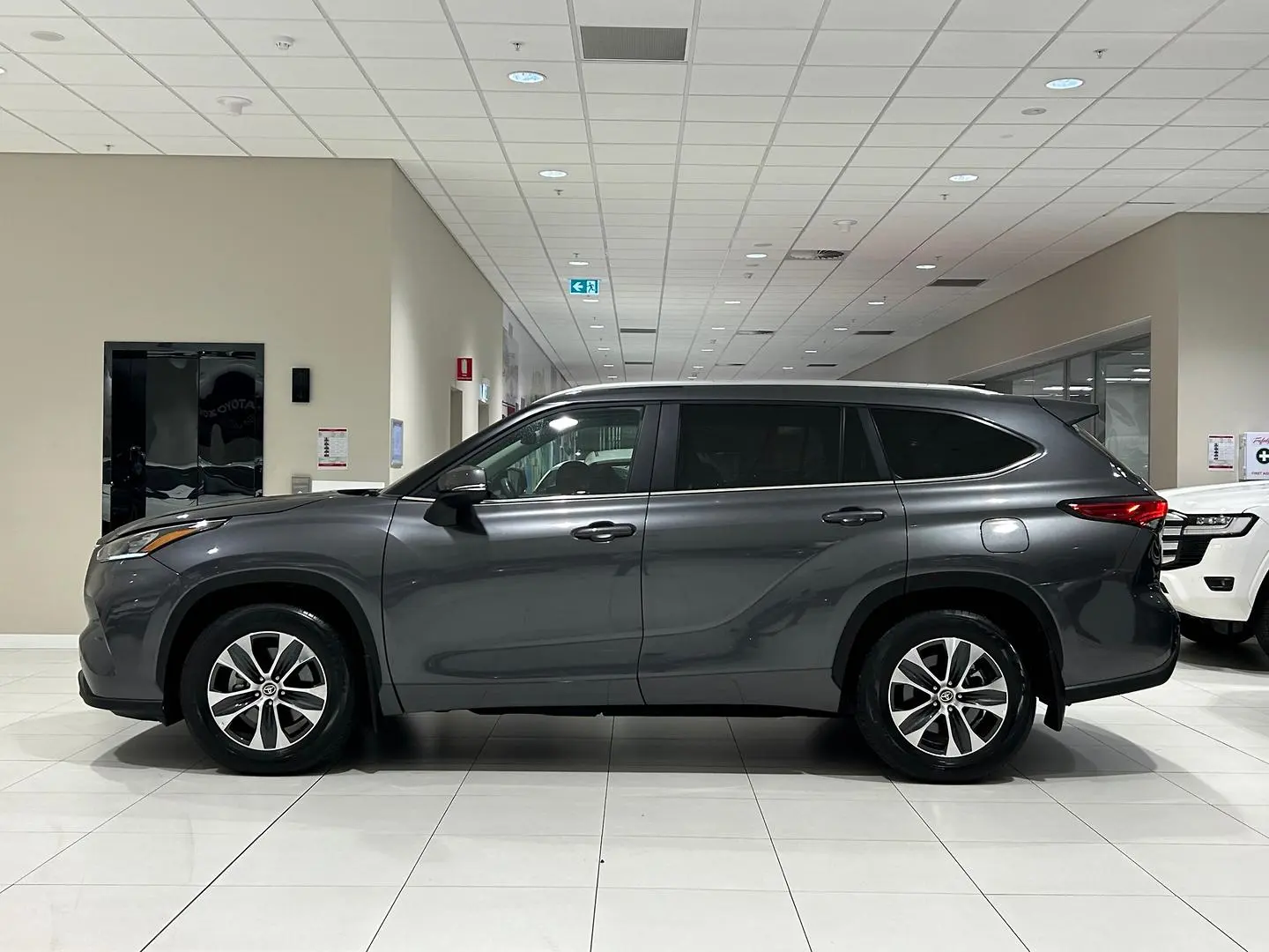 2023 Toyota Kluger Gallery Image 6