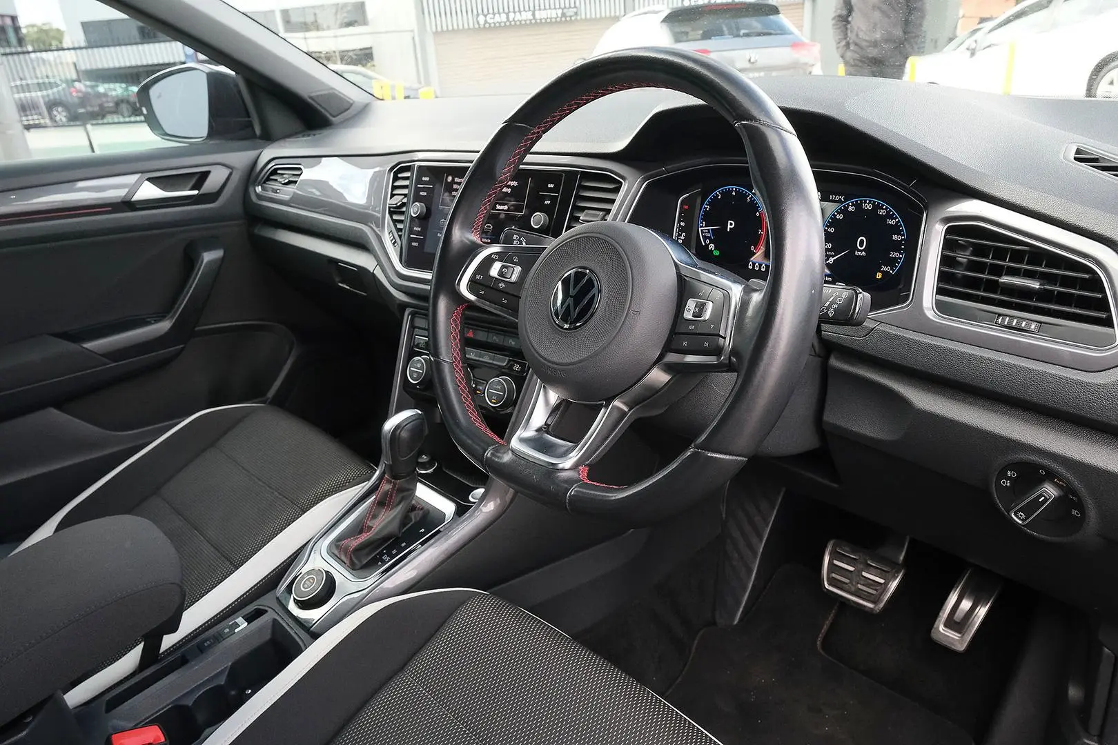 2021 Volkswagen T-Roc Gallery Image 7