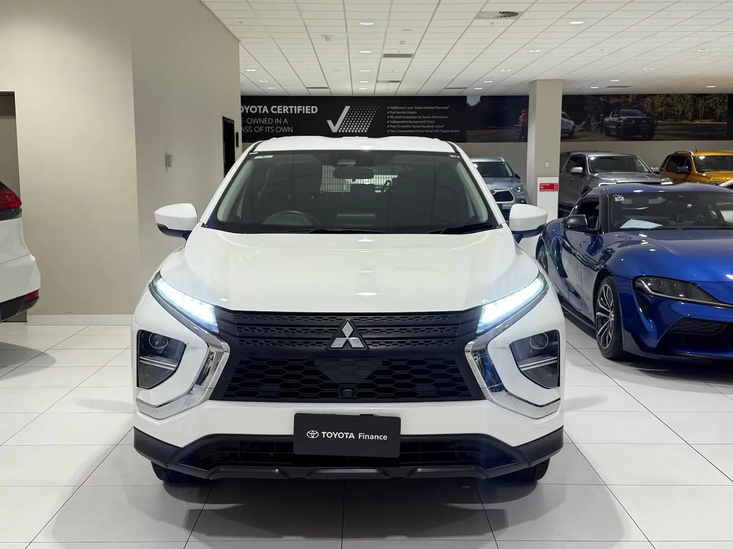 2022 Mitsubishi Eclipse Cross Gallery Image 4