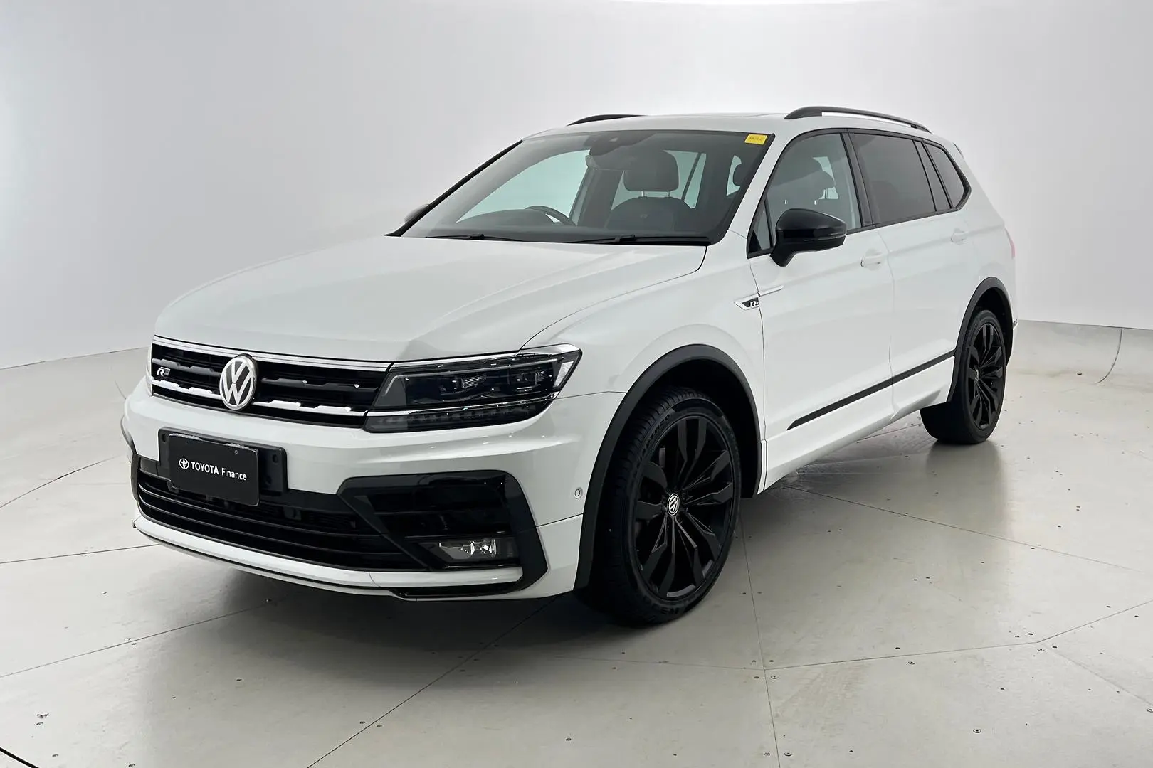 2021 Volkswagen Tiguan Gallery Image 9
