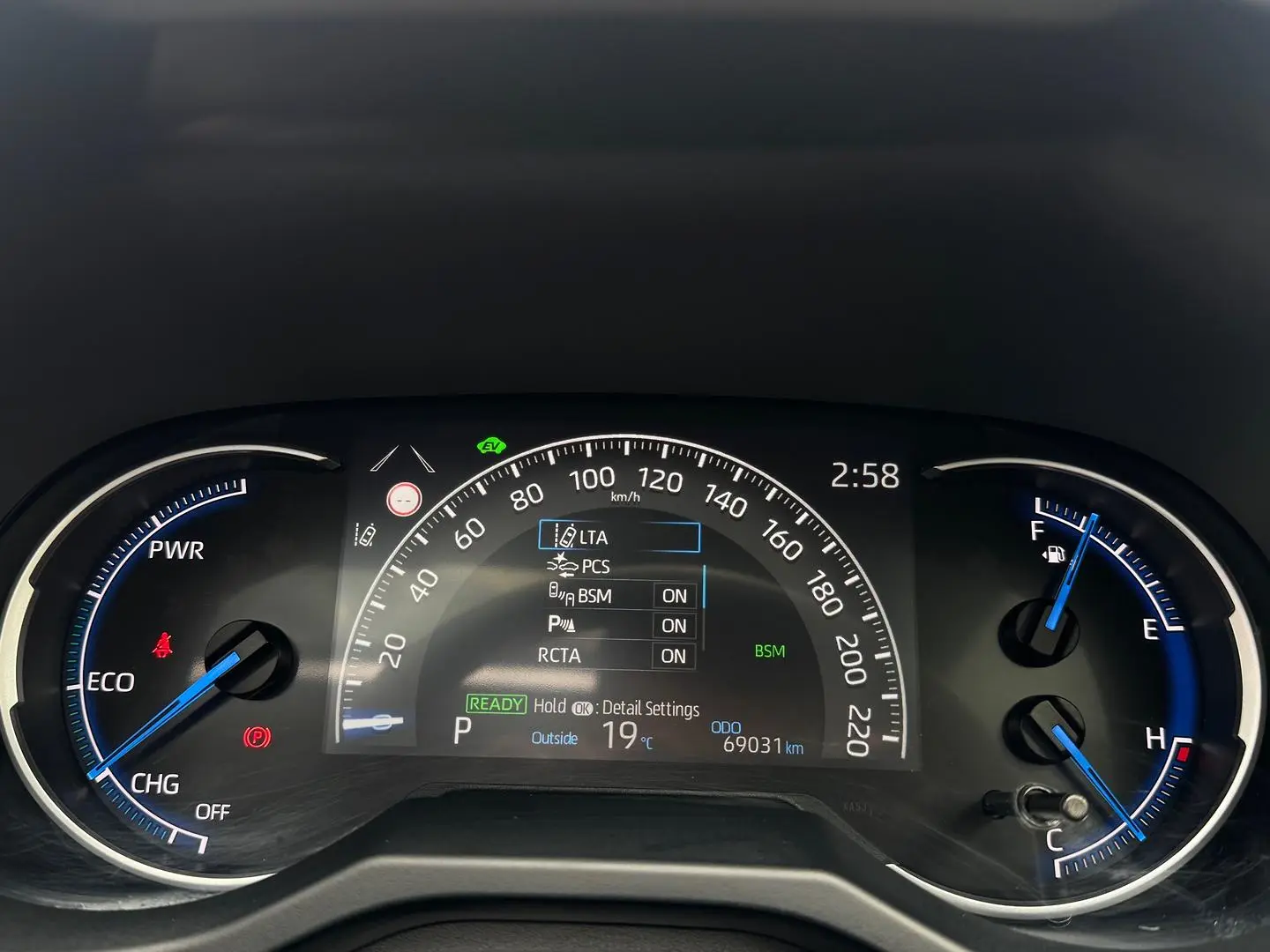 2022 Toyota RAV4 Gallery Image 25