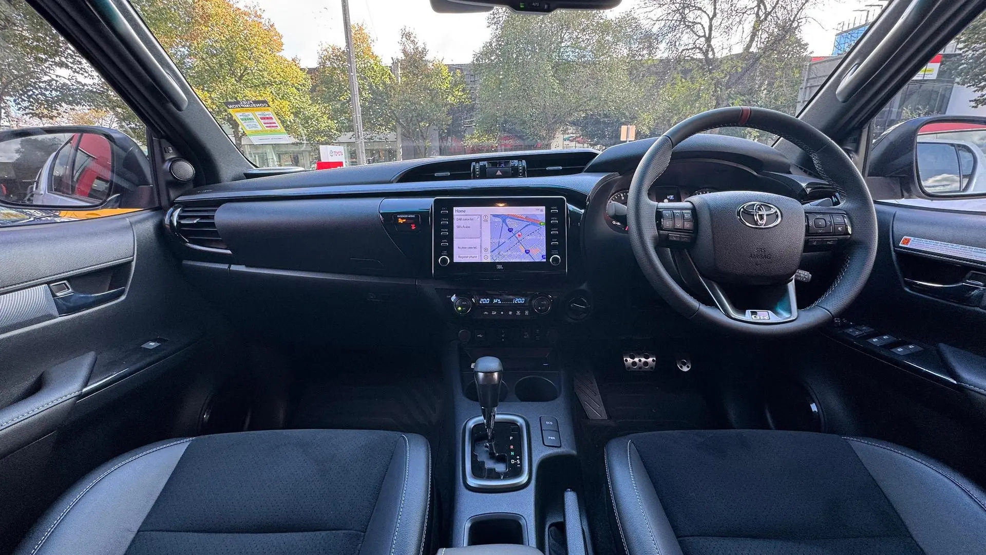 2024 Toyota Hilux Gallery Image 25