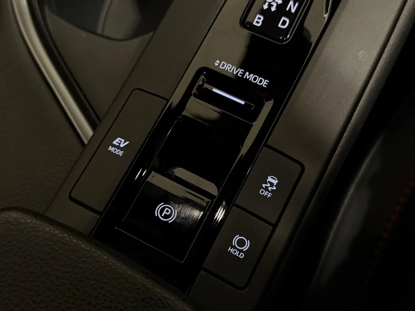 2024 Toyota C-HR Gallery Image 21