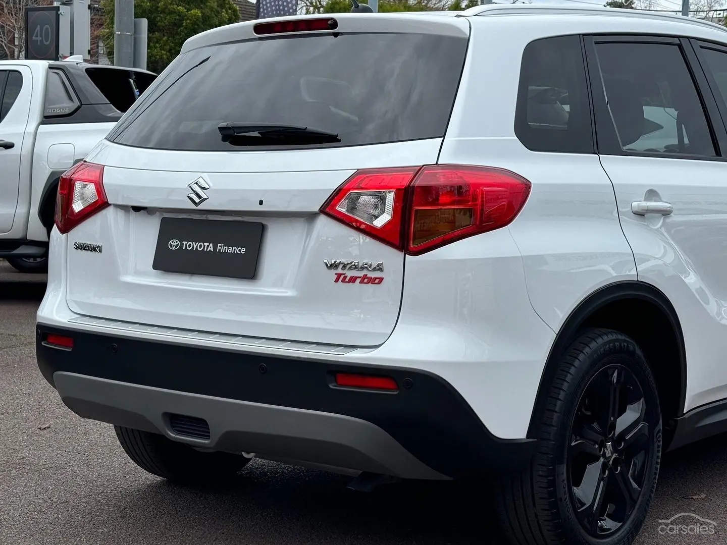 2017 Suzuki Vitara Image 5