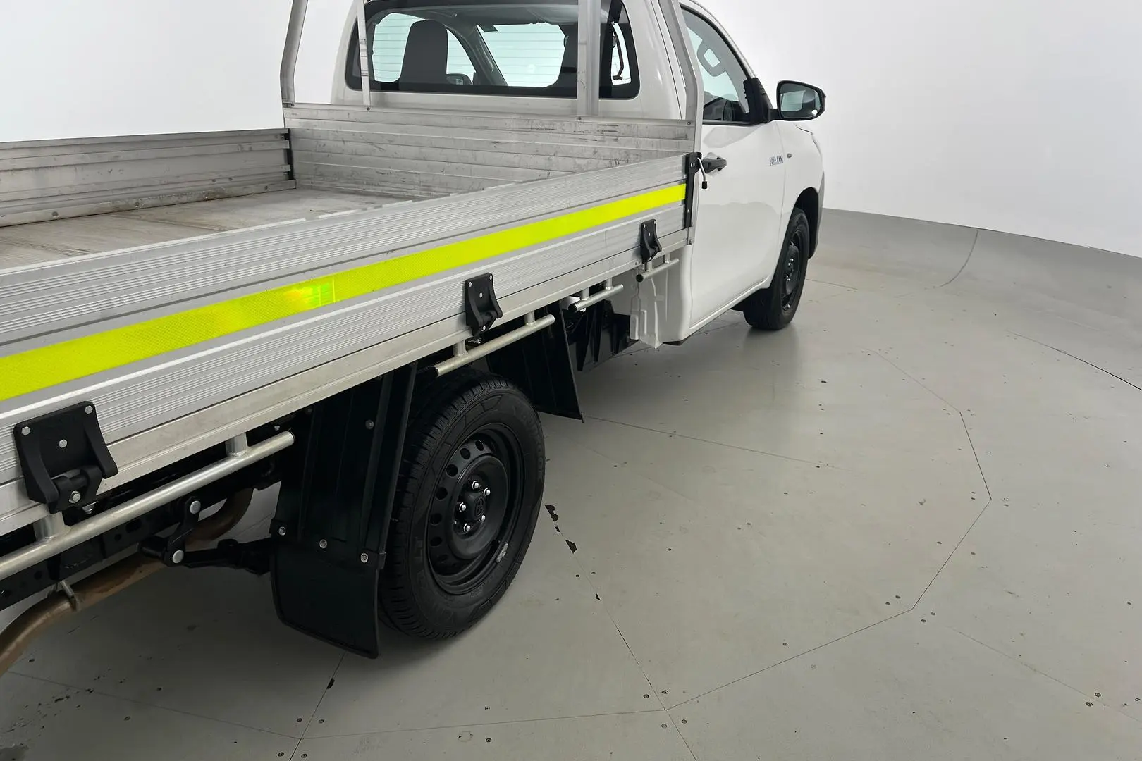 2022 Toyota Hilux Gallery Image 10