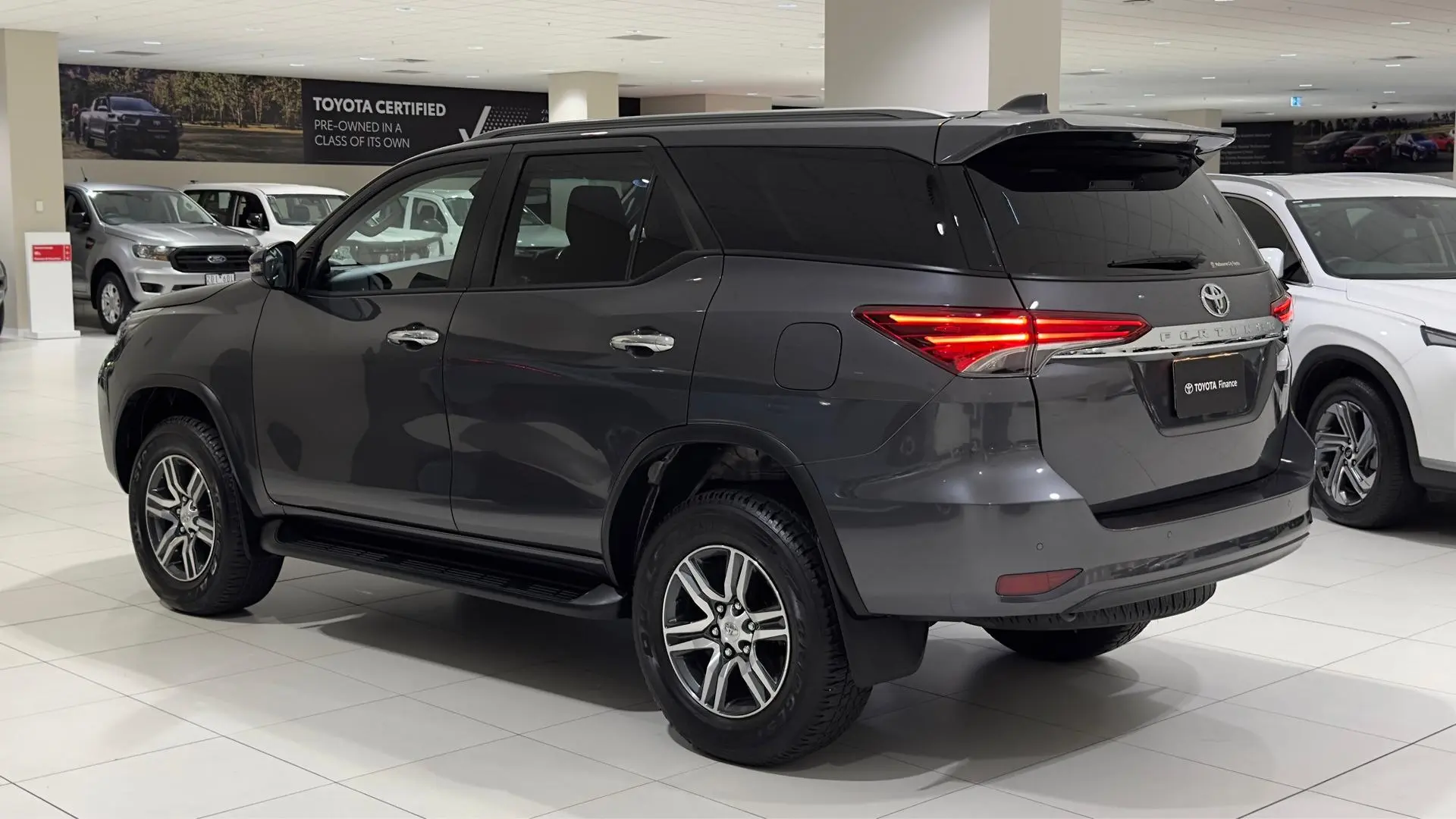 2025 Toyota Fortuner Gallery Image 8