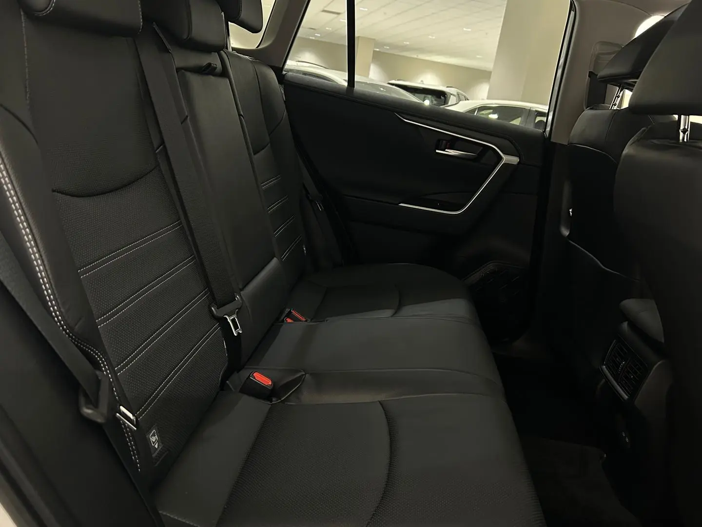 2024 Toyota RAV4 Gallery Image 17
