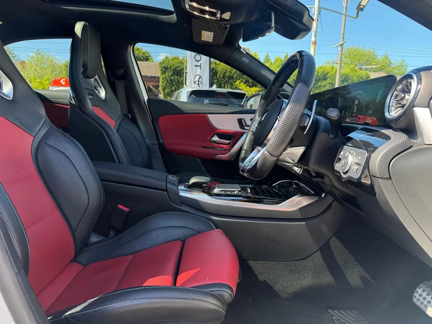 2021 Mercedes-Benz A-Class Gallery Image 12