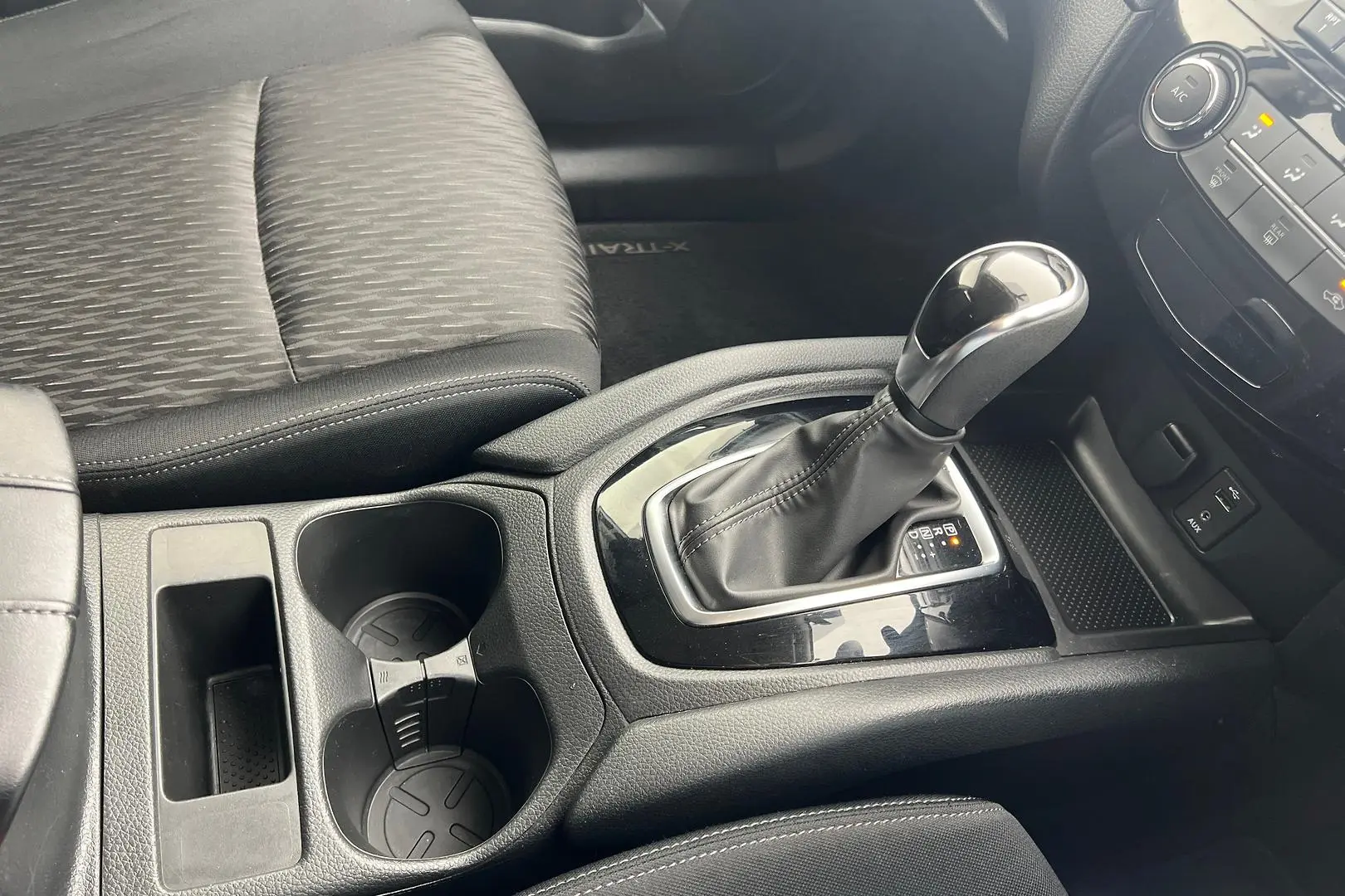 2017 Nissan X-TRAIL Gallery Image 19