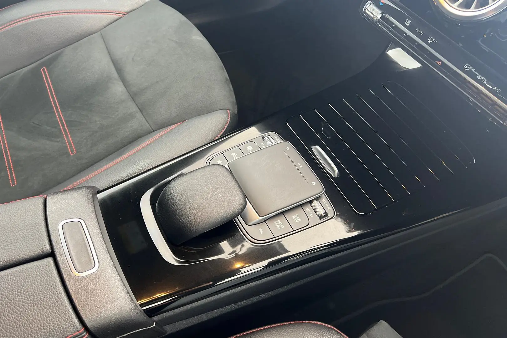2022 Mercedes-Benz A-Class Gallery Image 22