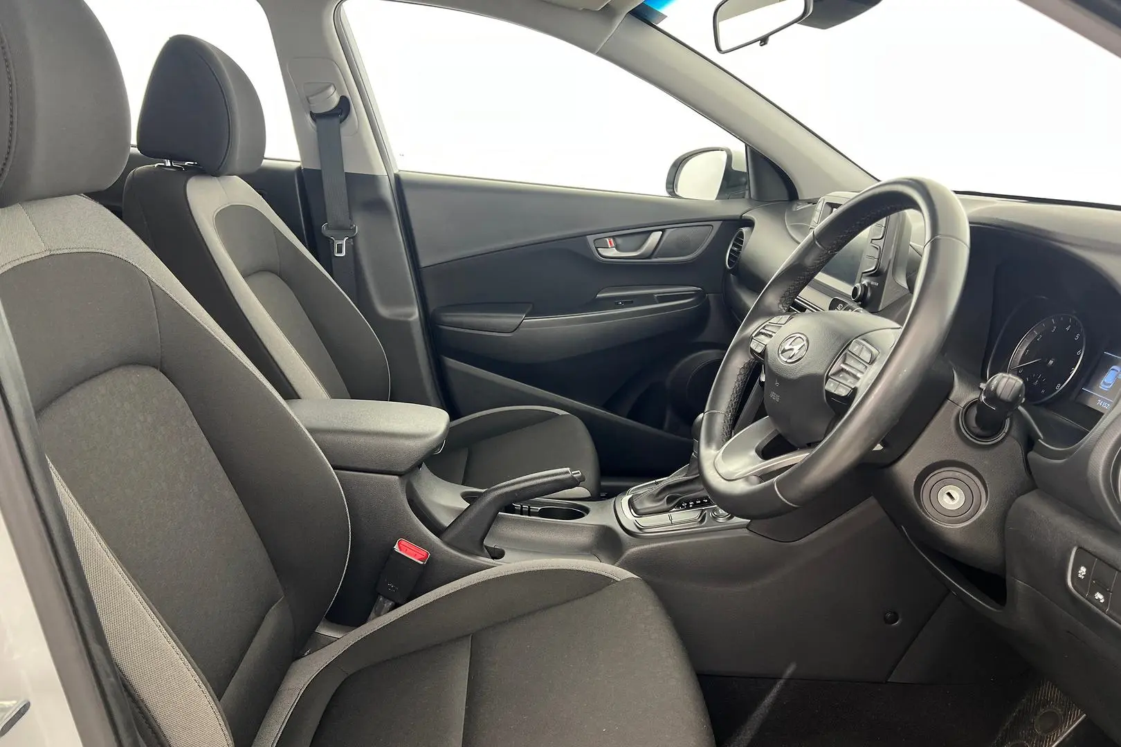 2020 Hyundai Kona Gallery Image 12