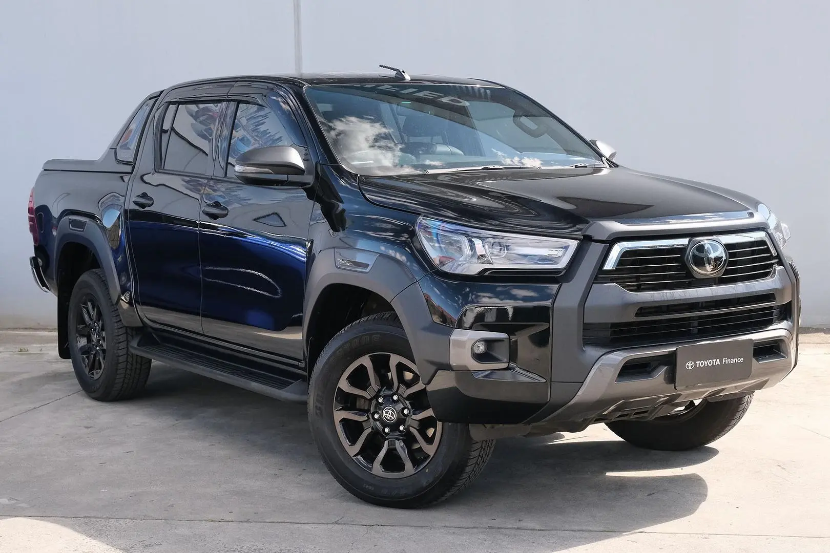 2021 Toyota Hilux Gallery Image 1