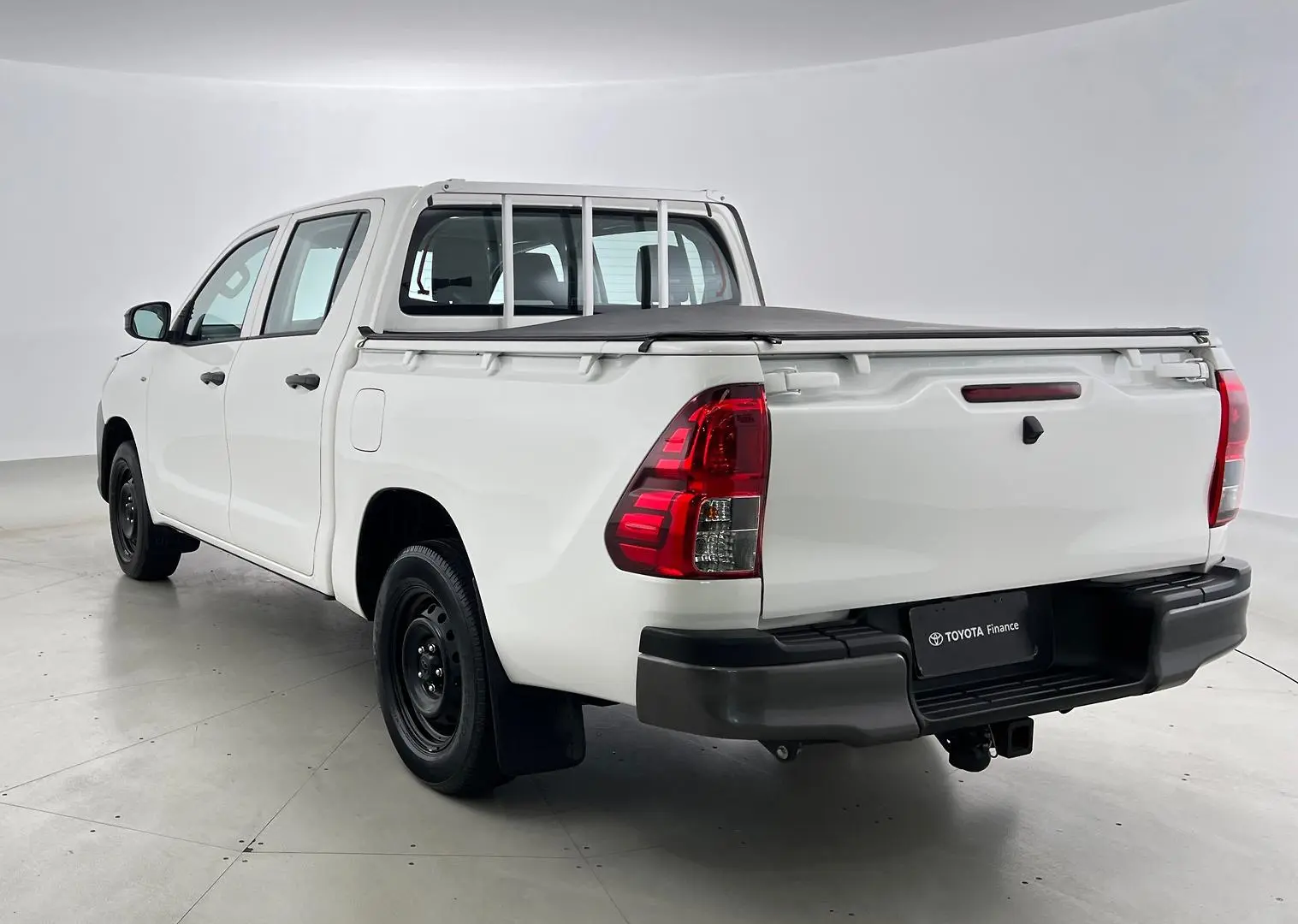 2019 Toyota Hilux Gallery Image 7