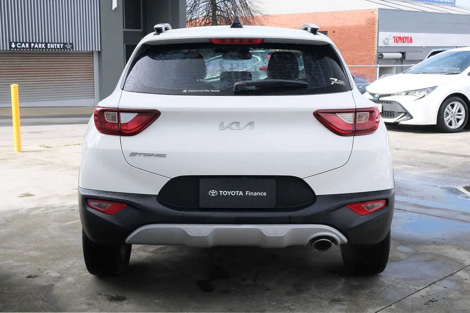 2021 Kia Stonic Gallery Image 4