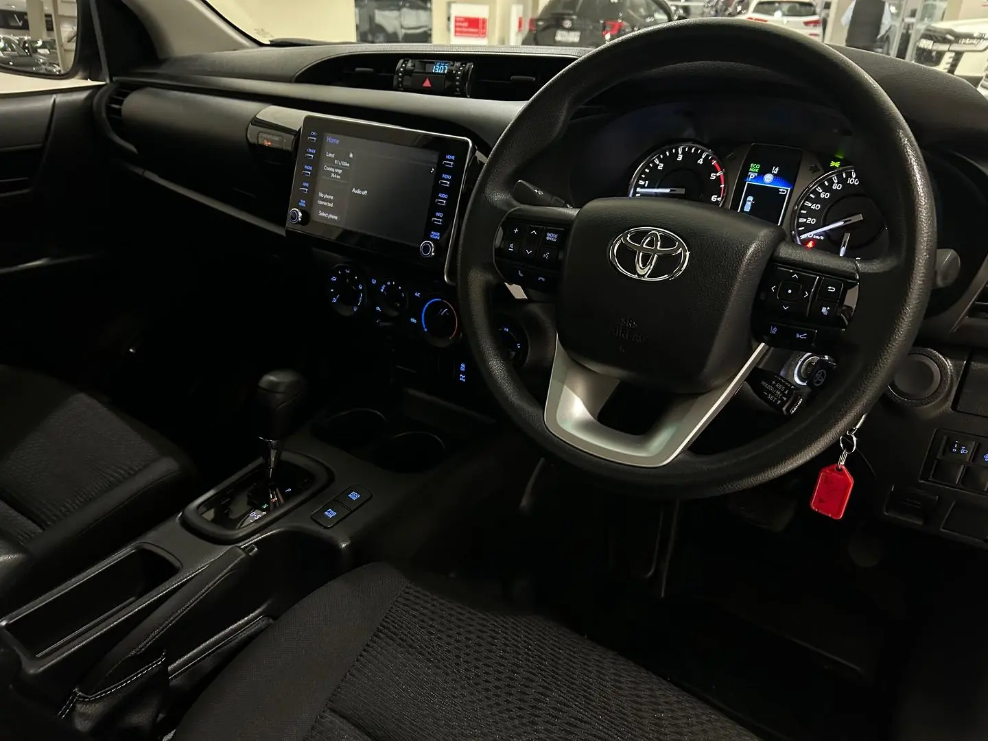 2020 Toyota Hilux Gallery Image 15