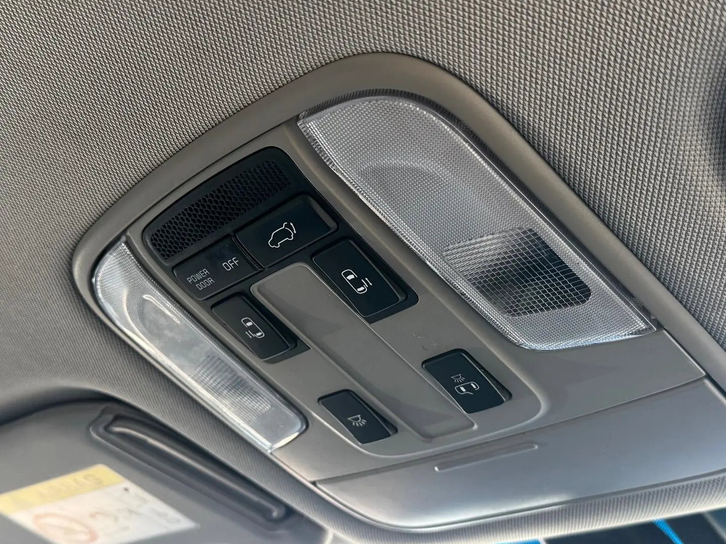 2018 Kia Carnival Gallery Image 18