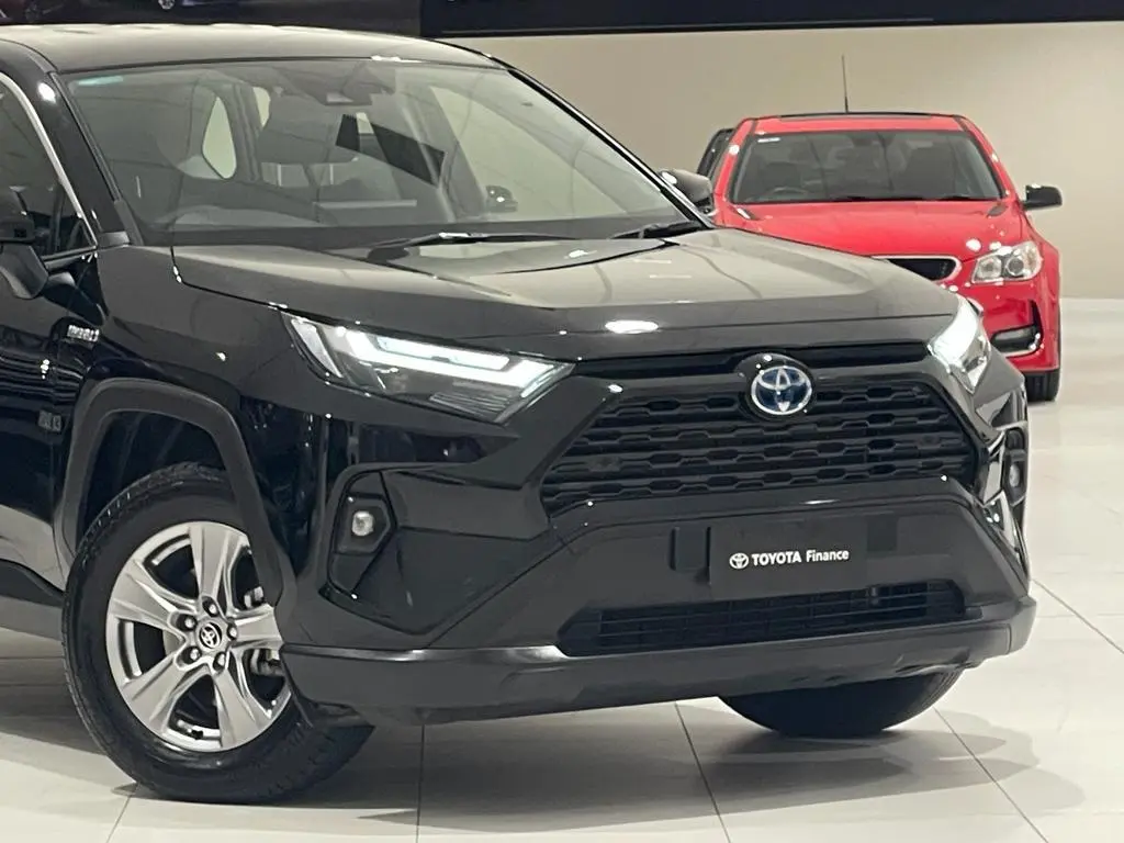 2022 Toyota RAV4 Gallery Image 3