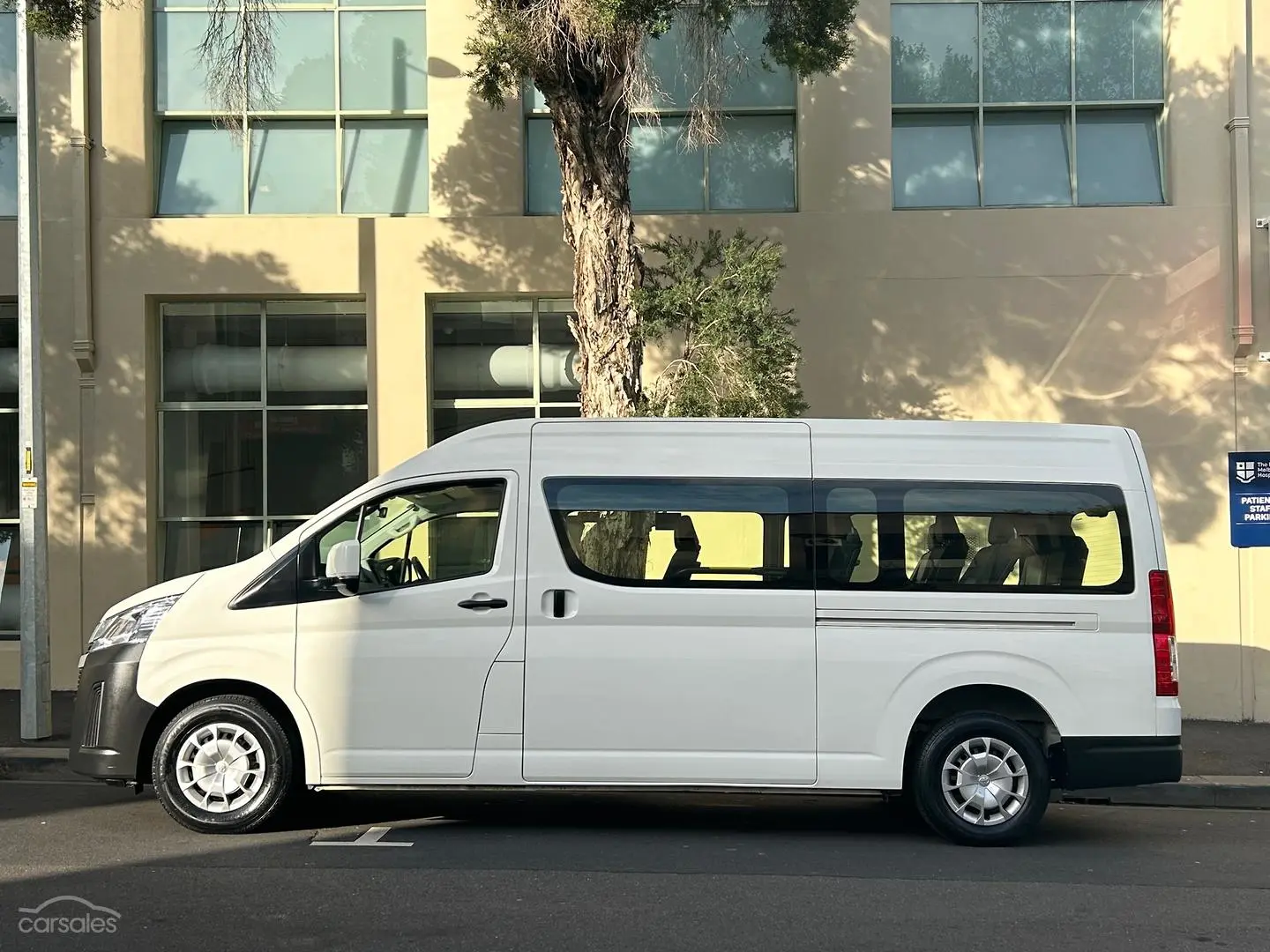 2019 Toyota Hiace Image 5