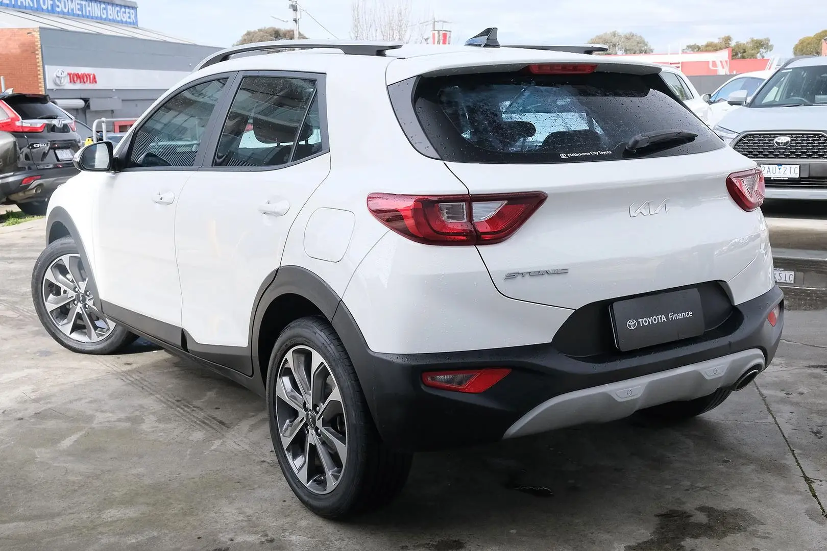 2021 Kia Stonic Gallery Image 2