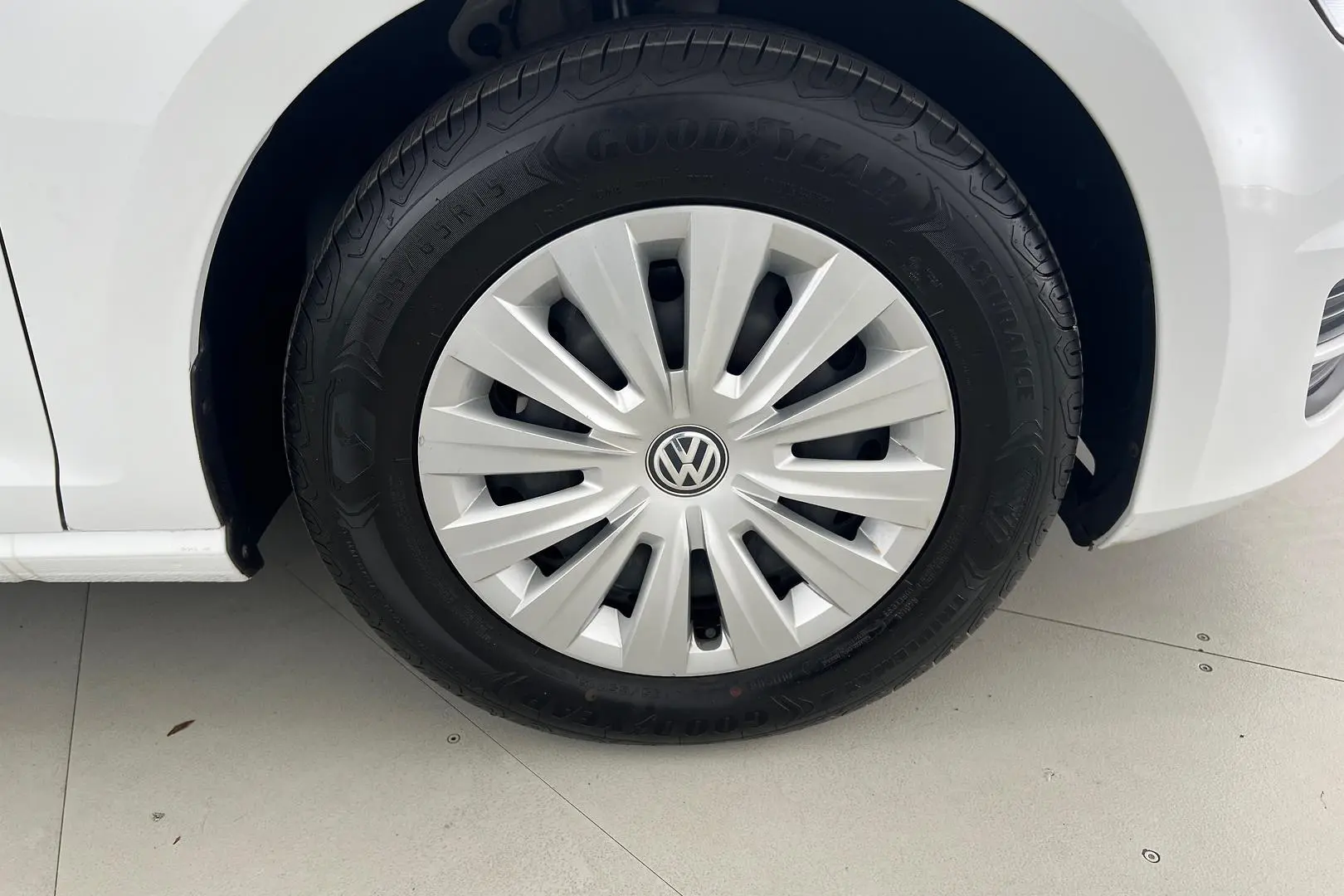 2013 Volkswagen Golf Gallery Image 12