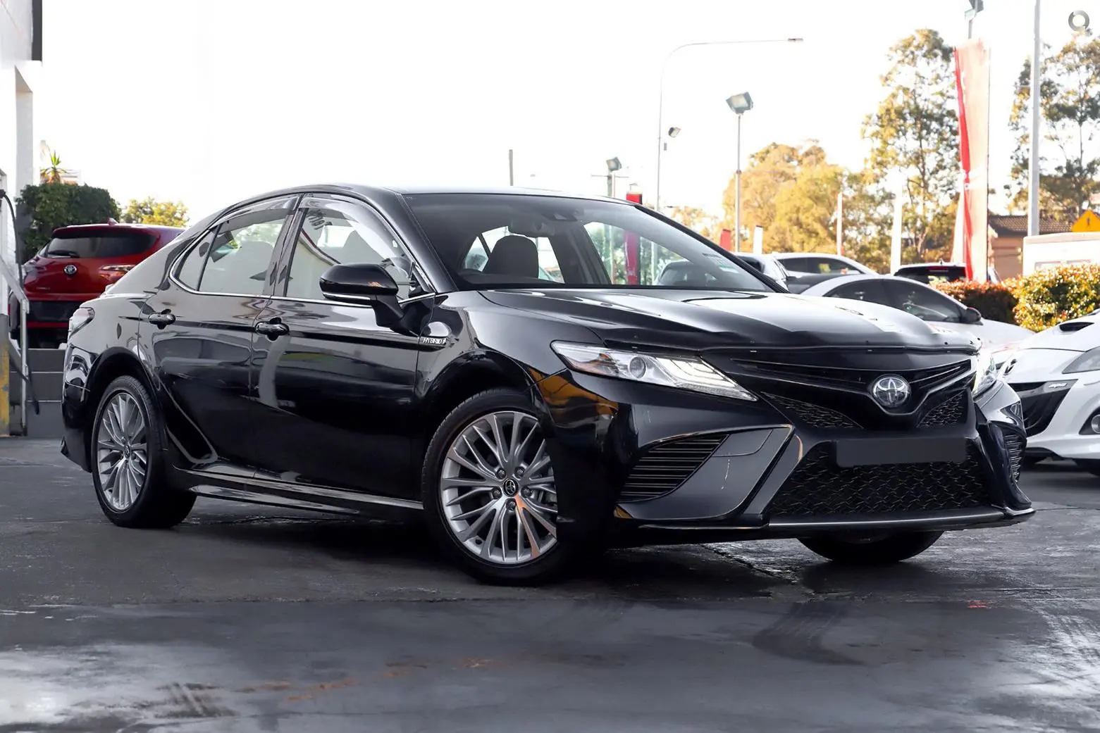 2020 Toyota Camry Gallery Image 1