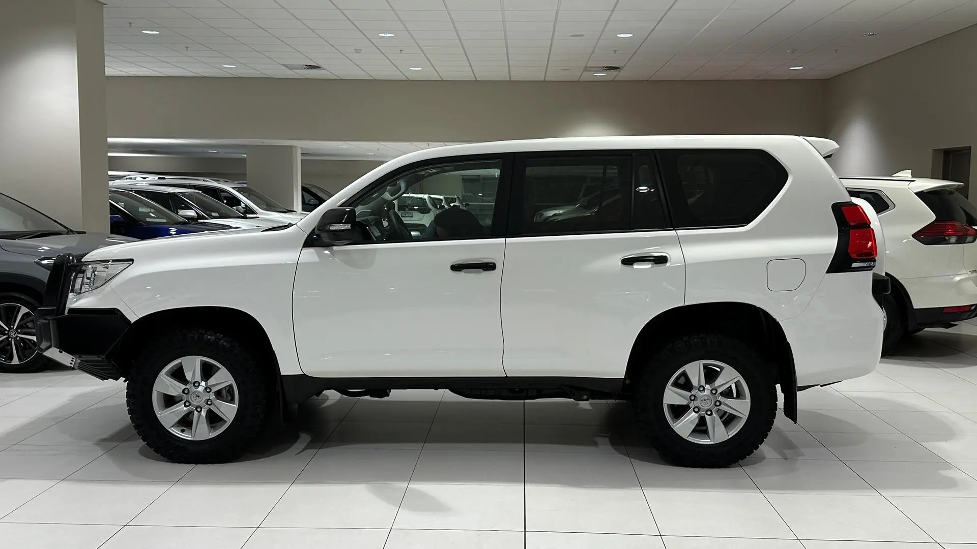 2022 Toyota Landcruiser Prado Gallery Image 6