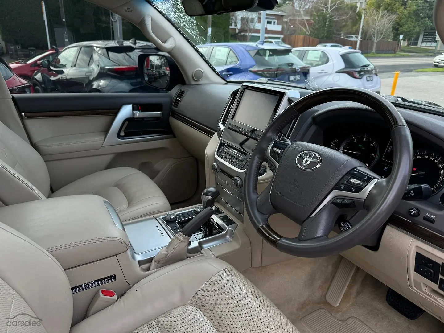 2018 Toyota Landcruiser Image 13