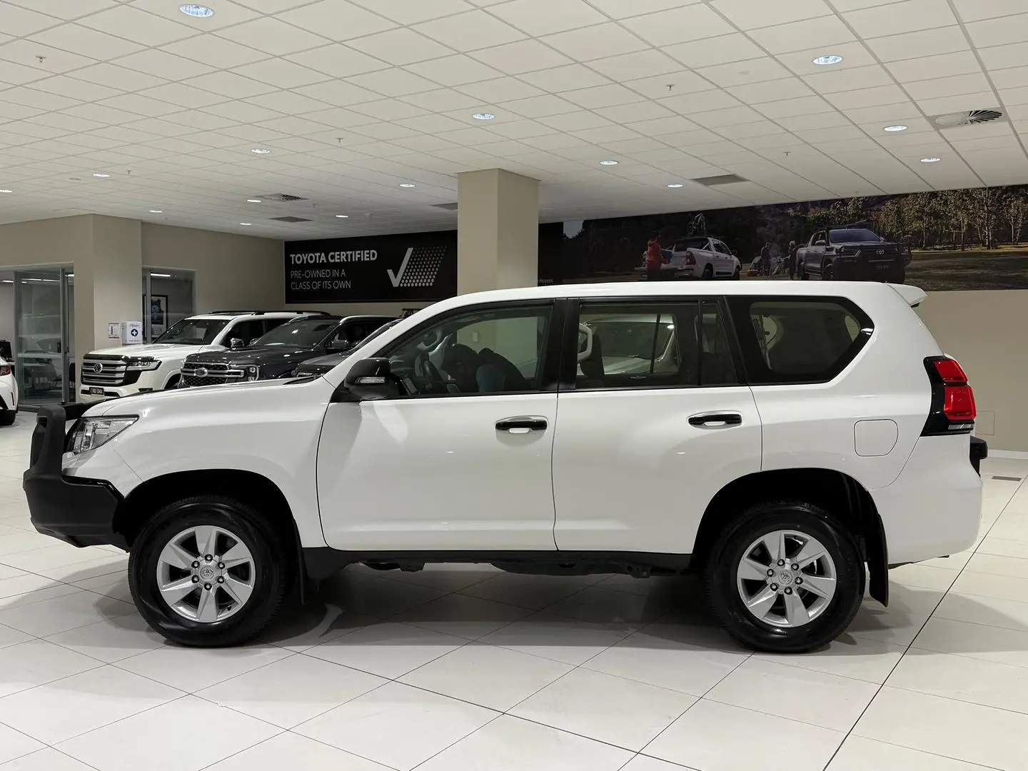 2021 Toyota Landcruiser Prado Gallery Image 6