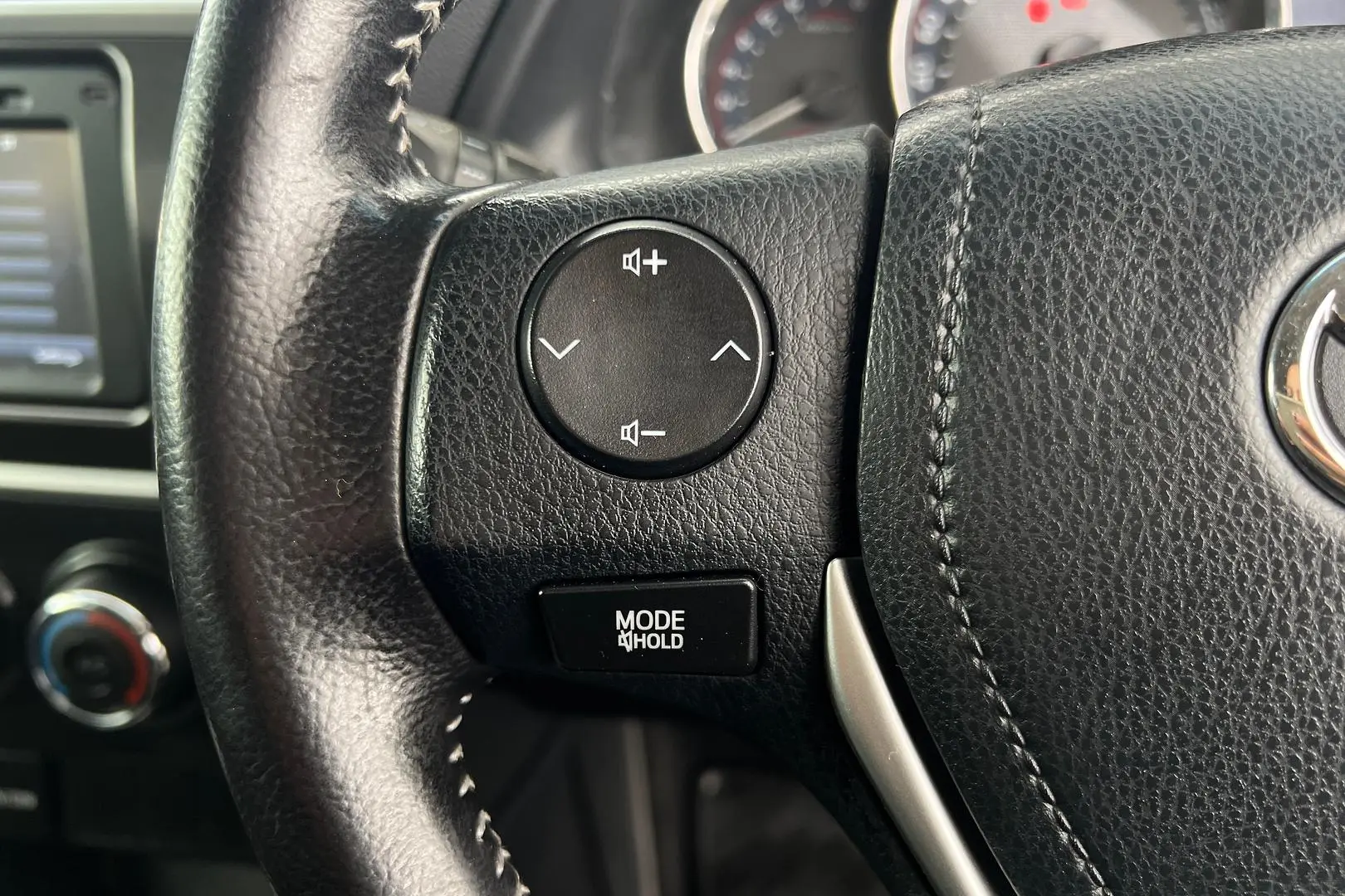 2014 Toyota Corolla Gallery Image 18