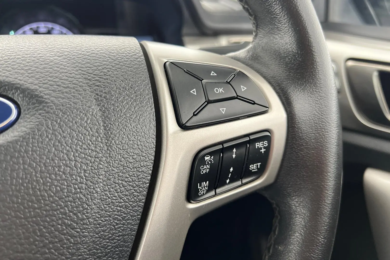 2020 Ford Everest Gallery Image 17