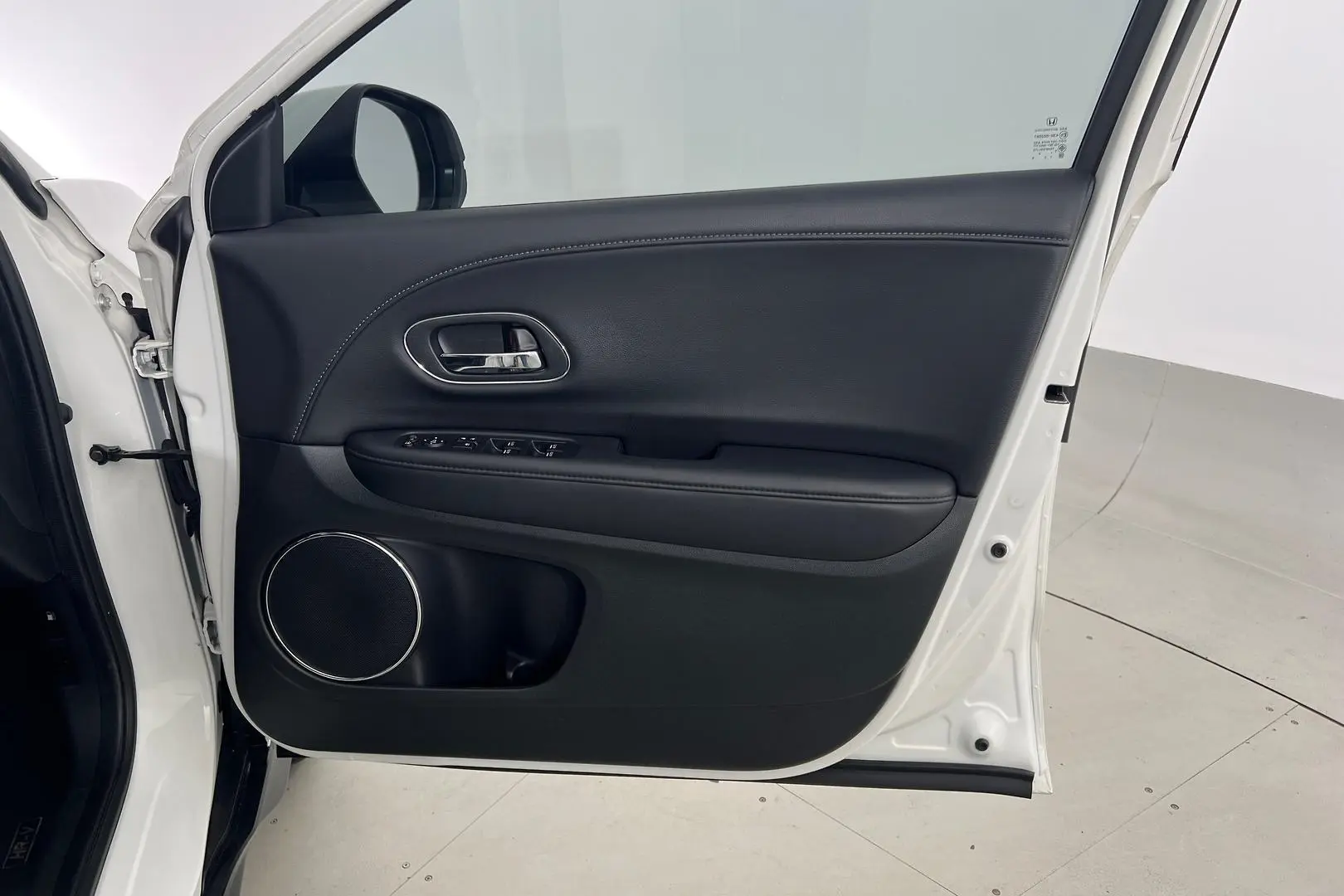 2016 Honda HR-V Gallery Image 14
