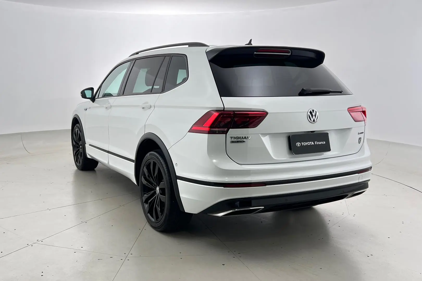 2021 Volkswagen Tiguan Gallery Image 7