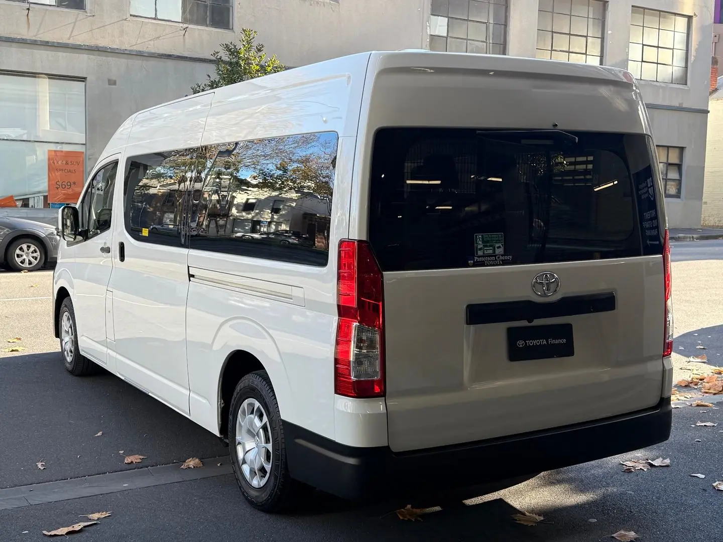 2020 Toyota Hiace Gallery Image 8