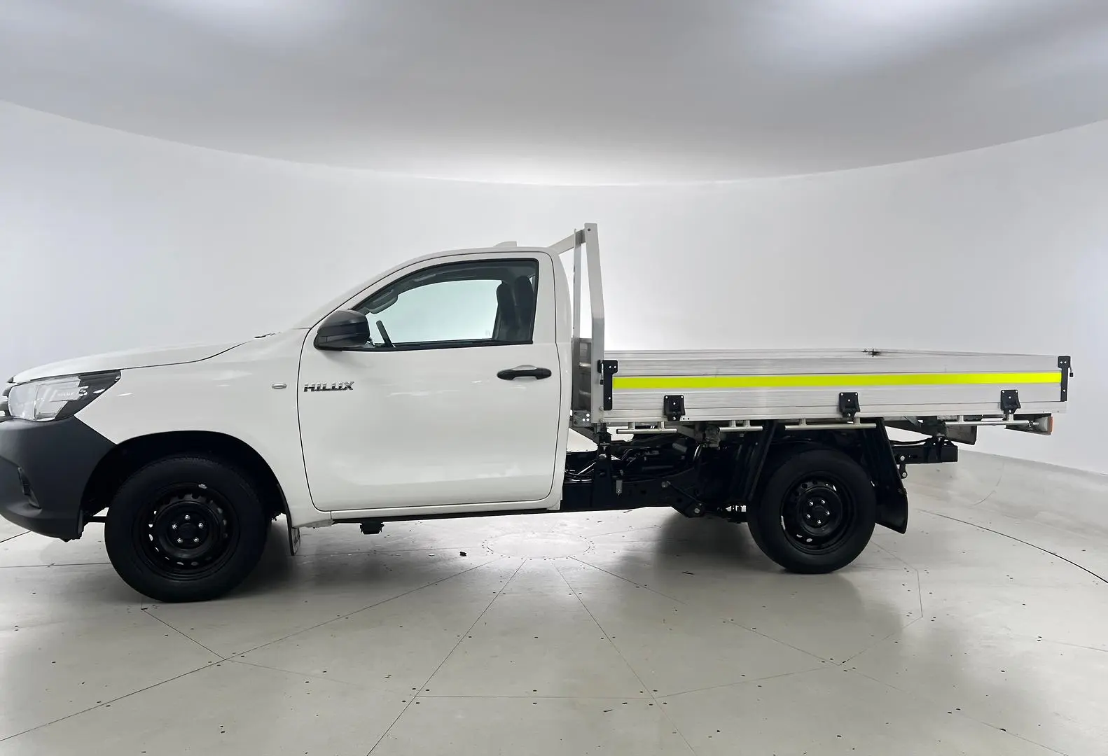 2022 Toyota Hilux Gallery Image 7