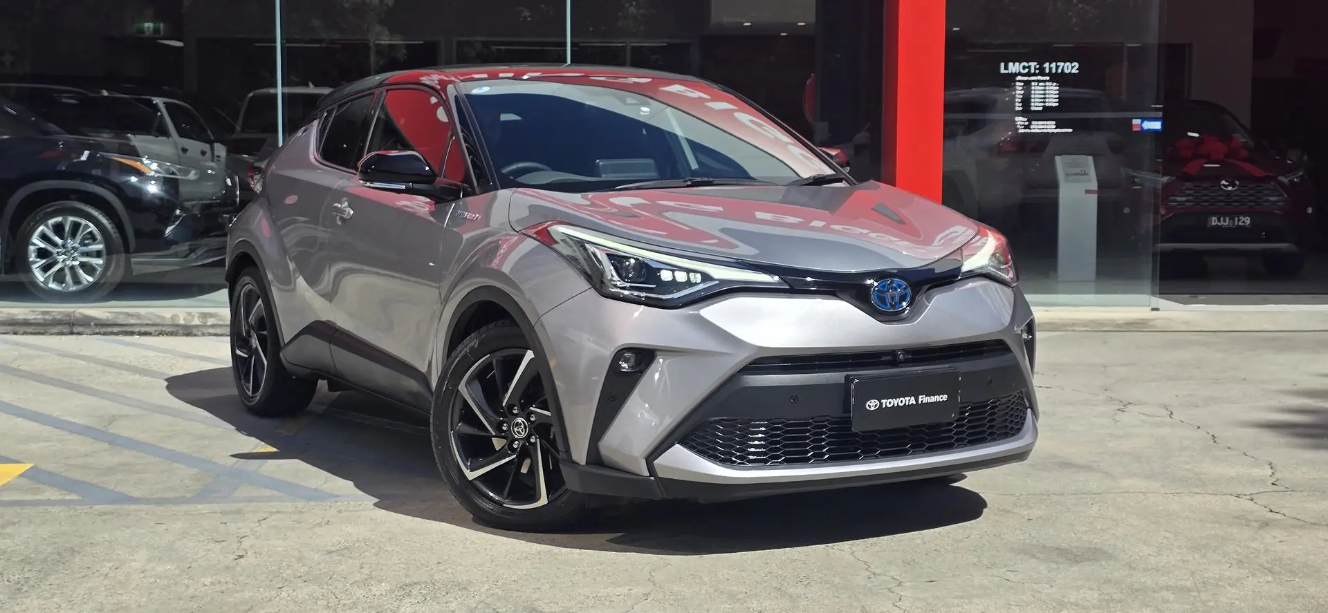 2020 Toyota C-Hr Gallery Image 1