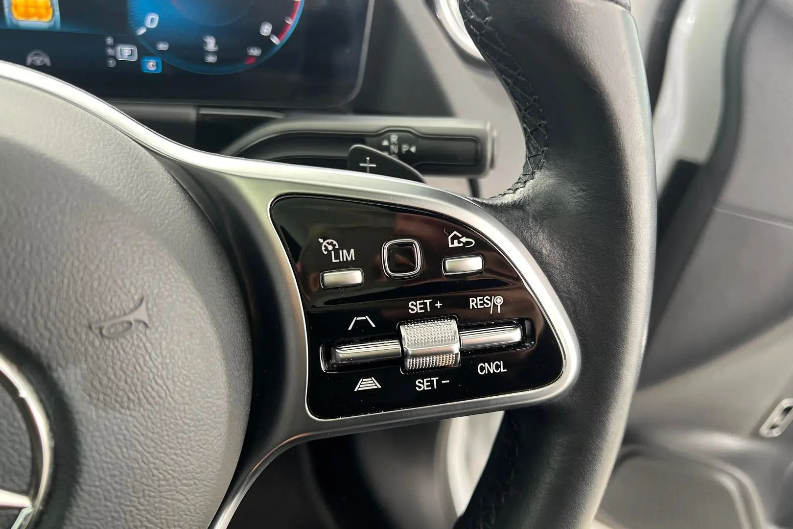 2021 Mercedes-Benz GLA-Class Gallery Image 18